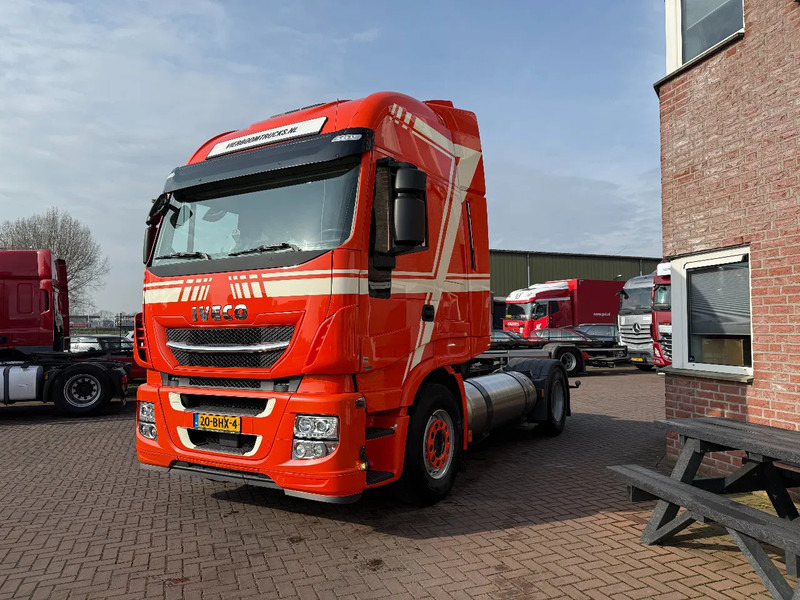 Iveco Stralis 400 Stralis 400 4X2 LNG Retarder 2x Tank Holland Truck TUV 01-2026!!!!!!!! - شاحنة جرار: صور 2 Iveco Stralis 400 Stralis 400 4X2 LNG Retarder 2x Tank Holland Truck TUV 01-2026!!!!!!!! - شاحنة جرار: صور 2
