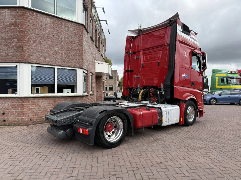 Mercedes-Benz Actros Actros 1848LLS Gigaspace "Silver Star Edition" / Smart tacho / Night airco / TOP - شاحنة جرار: صور 5 Mercedes-Benz Actros Actros 1848LLS Gigaspace "Silver Star Edition" / Smart tacho / Night airco / TOP - شاحنة جرار: صور 5