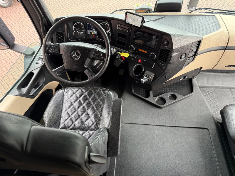 Mercedes-Benz Actros Actros 1943LS Hydrauliek / 478.040KM / Leer / Dealer onderhouden / Top staat - شاحنة جرار: صور 4 Mercedes-Benz Actros Actros 1943LS Hydrauliek / 478.040KM / Leer / Dealer onderhouden / Top staat - شاحنة جرار: صور 4