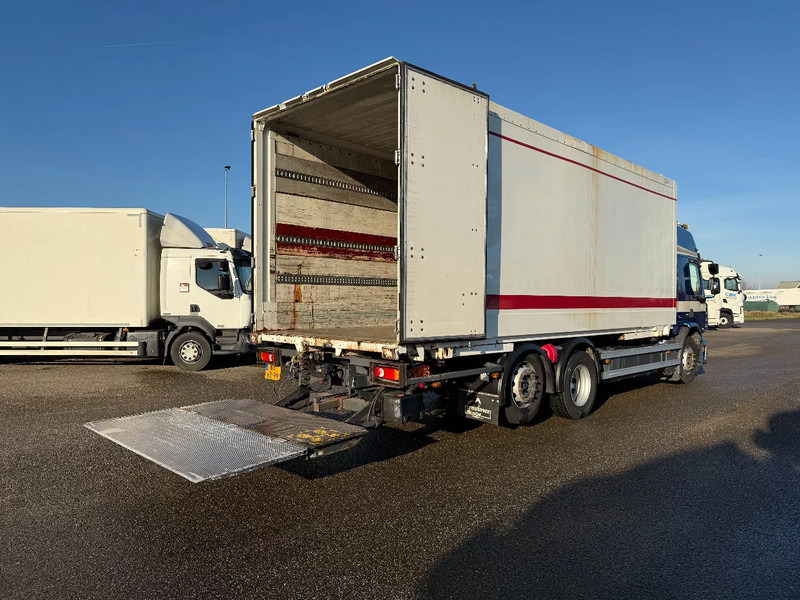 Renault Premium 380.26 6X2 BDF with box and lift - بصندوق مغلق شاحنة: صور 3 Renault Premium 380.26 6X2 BDF with box and lift - بصندوق مغلق شاحنة: صور 3