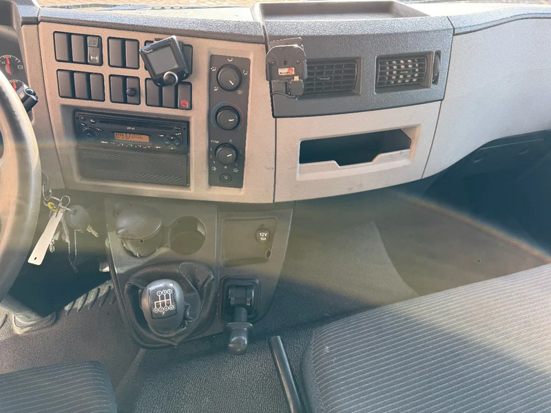 Volvo FL 12 FL 280 11.990KG MANUAL GEARBOX - الشاسيه شاحنة: صور 4 Volvo FL 12 FL 280 11.990KG MANUAL GEARBOX - الشاسيه شاحنة: صور 4
