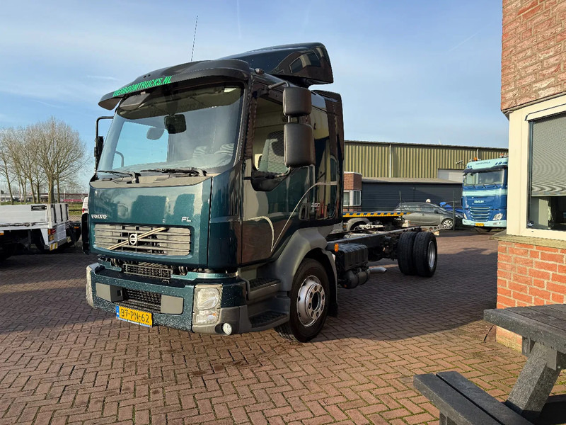 Volvo FL 12 FL 280 11.990KG MANUAL GEARBOX - الشاسيه شاحنة: صور 2 Volvo FL 12 FL 280 11.990KG MANUAL GEARBOX - الشاسيه شاحنة: صور 2