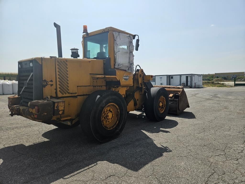 اللودر بعجل VOLVO L 70 D: صور 11