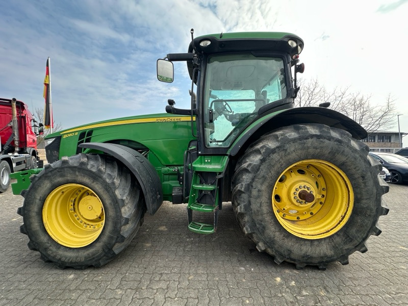 John Deere 8260R AutoPowr - جرار: صور 5 John Deere 8260R AutoPowr - جرار: صور 5