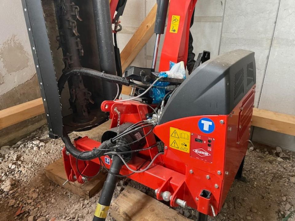 Böschungs-Auslegemäher Kuhn AGRI-LONGER GII - جزازة رافعة: صور 1 Böschungs-Auslegemäher Kuhn AGRI-LONGER GII - جزازة رافعة: صور 1