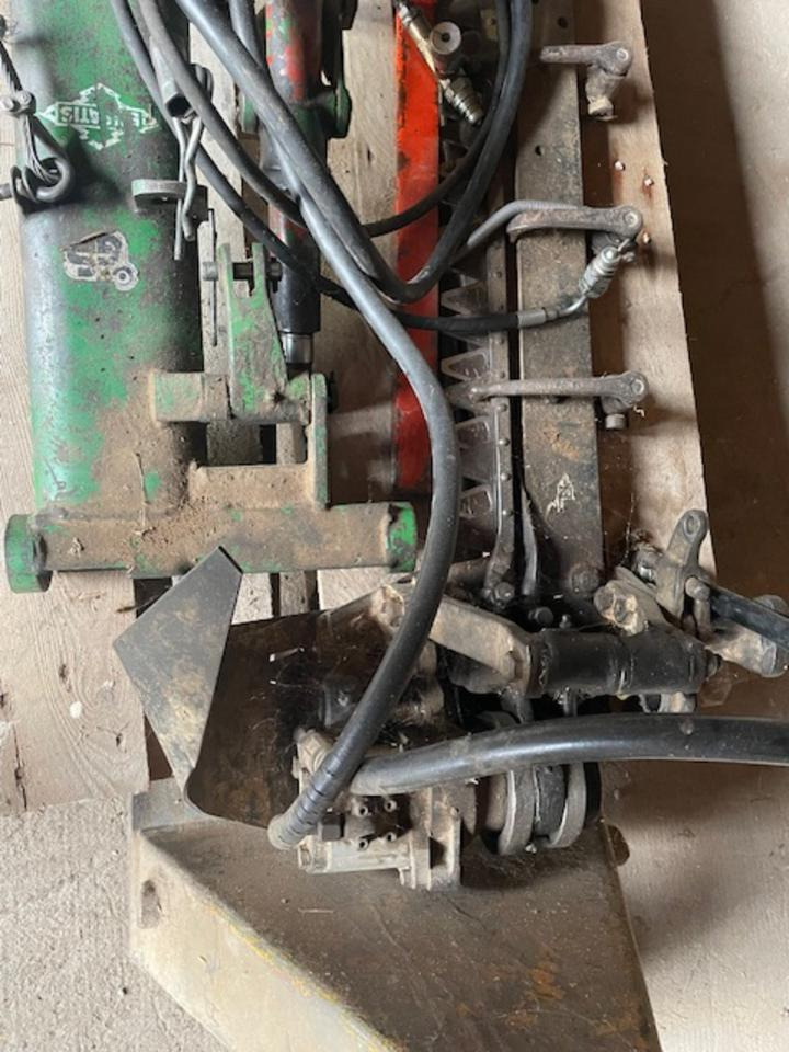 Doppelmesser-Mähwerk, Seitenanbau, passend zum John Deere 1140 - التقطيع جزازة/ ماكينات قطع الحشائش: صور 4 Doppelmesser-Mähwerk, Seitenanbau, passend zum John Deere 1140 - التقطيع جزازة/ ماكينات قطع الحشائش: صور 4
