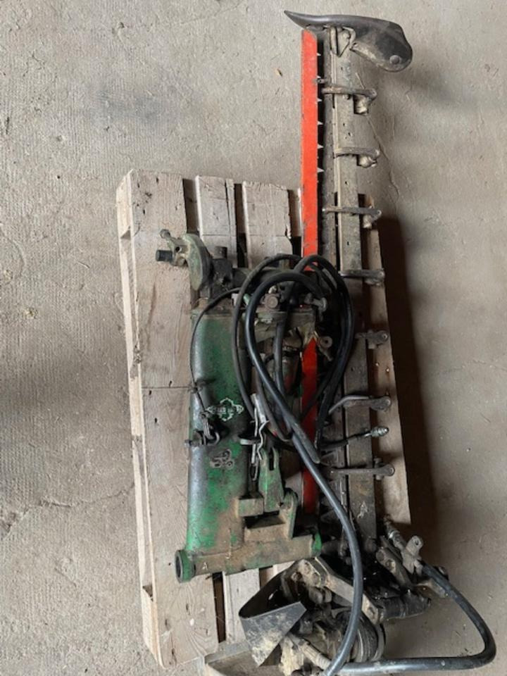 Doppelmesser-Mähwerk, Seitenanbau, passend zum John Deere 1140 - التقطيع جزازة/ ماكينات قطع الحشائش: صور 2 Doppelmesser-Mähwerk, Seitenanbau, passend zum John Deere 1140 - التقطيع جزازة/ ماكينات قطع الحشائش: صور 2