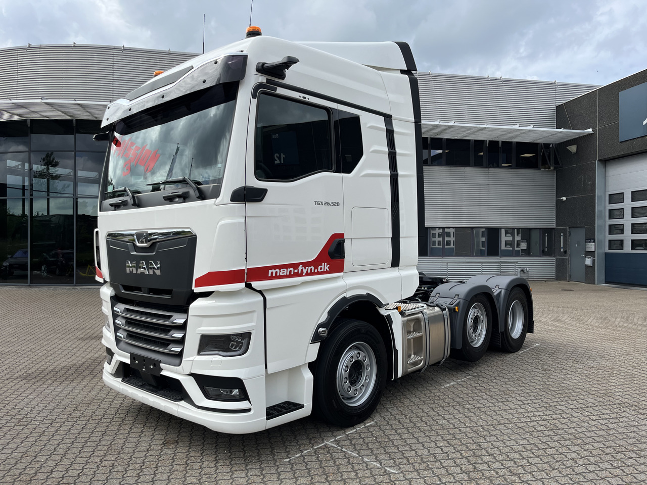 MAN TGX 26.520 - شاحنة جرار: صور 1 MAN TGX 26.520 - شاحنة جرار: صور 1