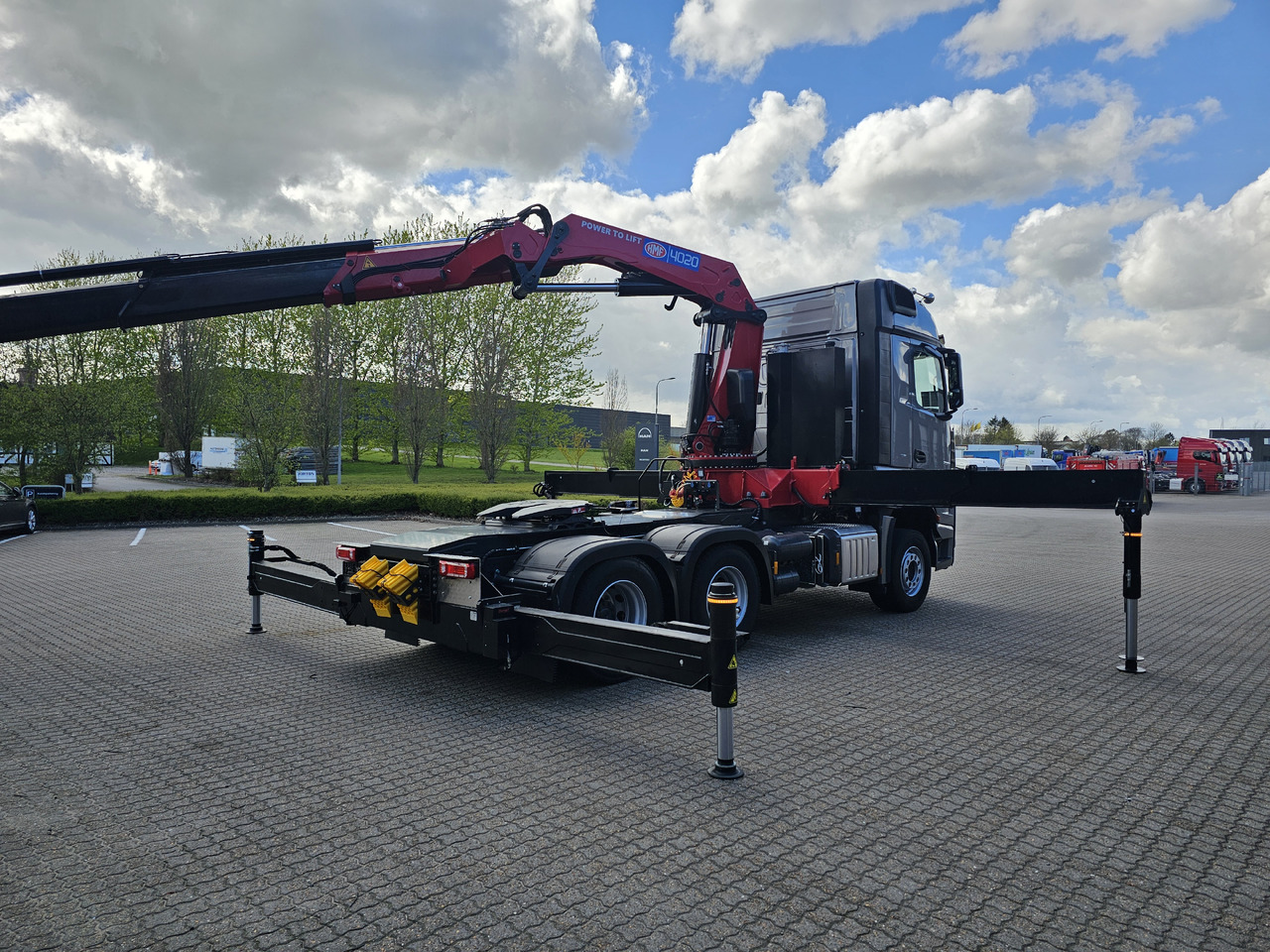 Mercedes Arocs 2653 6x4 40 T-mtr. - شاحنة جرار: صور 5 Mercedes Arocs 2653 6x4 40 T-mtr. - شاحنة جرار: صور 5