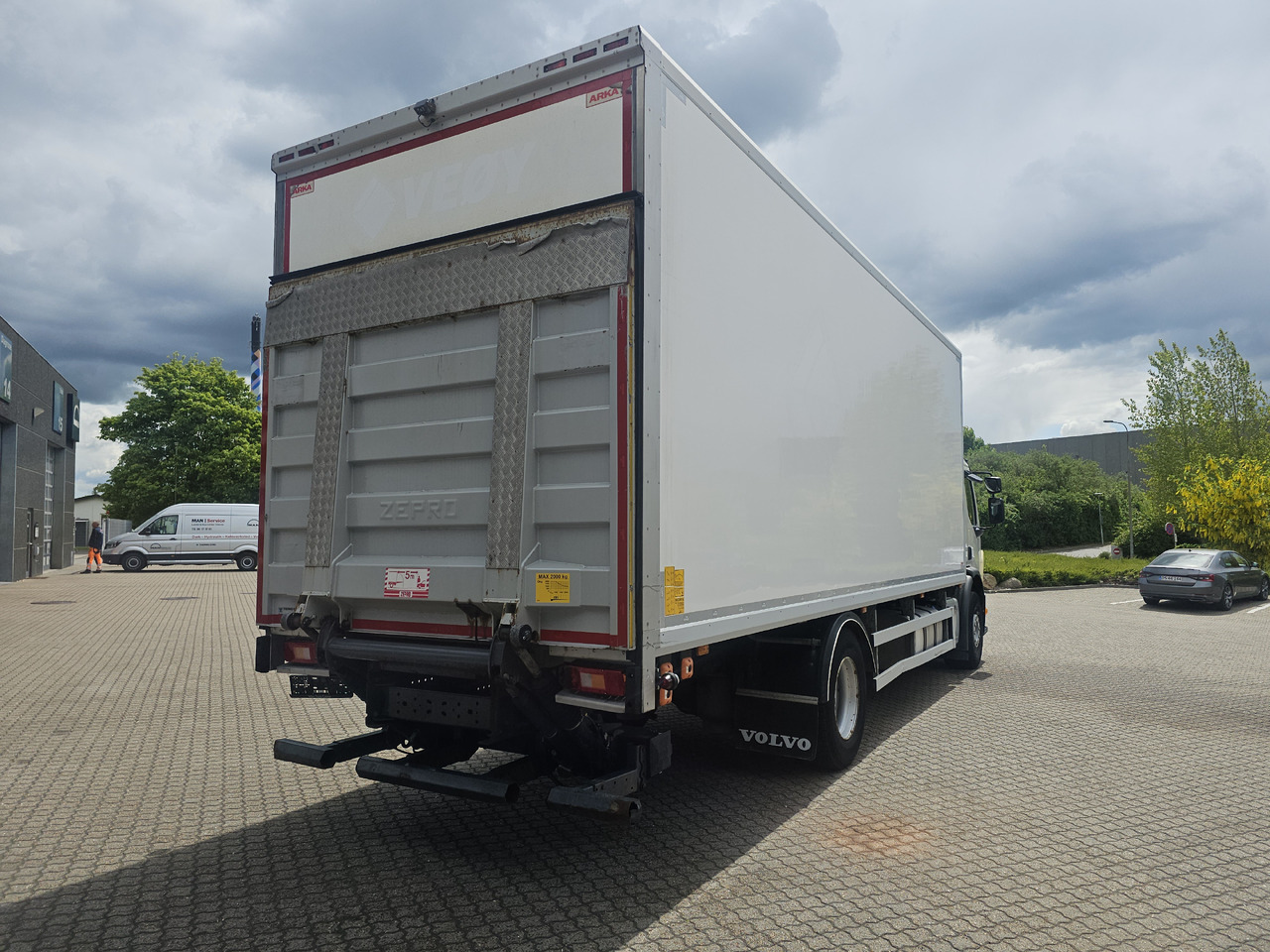 Volvo FE320 - مبردة شاحنة: صور 3 Volvo FE320 - مبردة شاحنة: صور 3