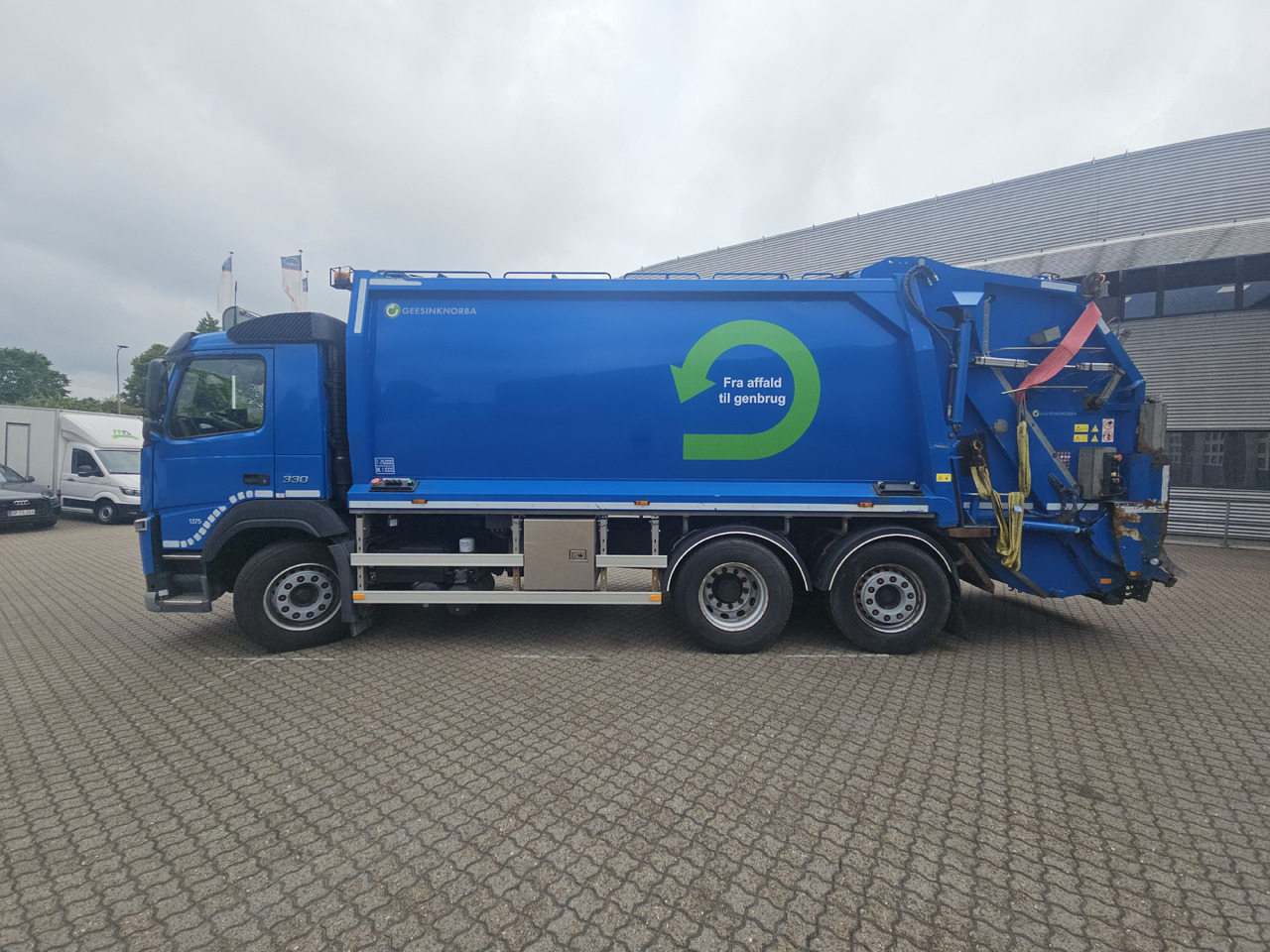 Volvo FM330 - شاحنة القمامة: صور 5 Volvo FM330 - شاحنة القمامة: صور 5