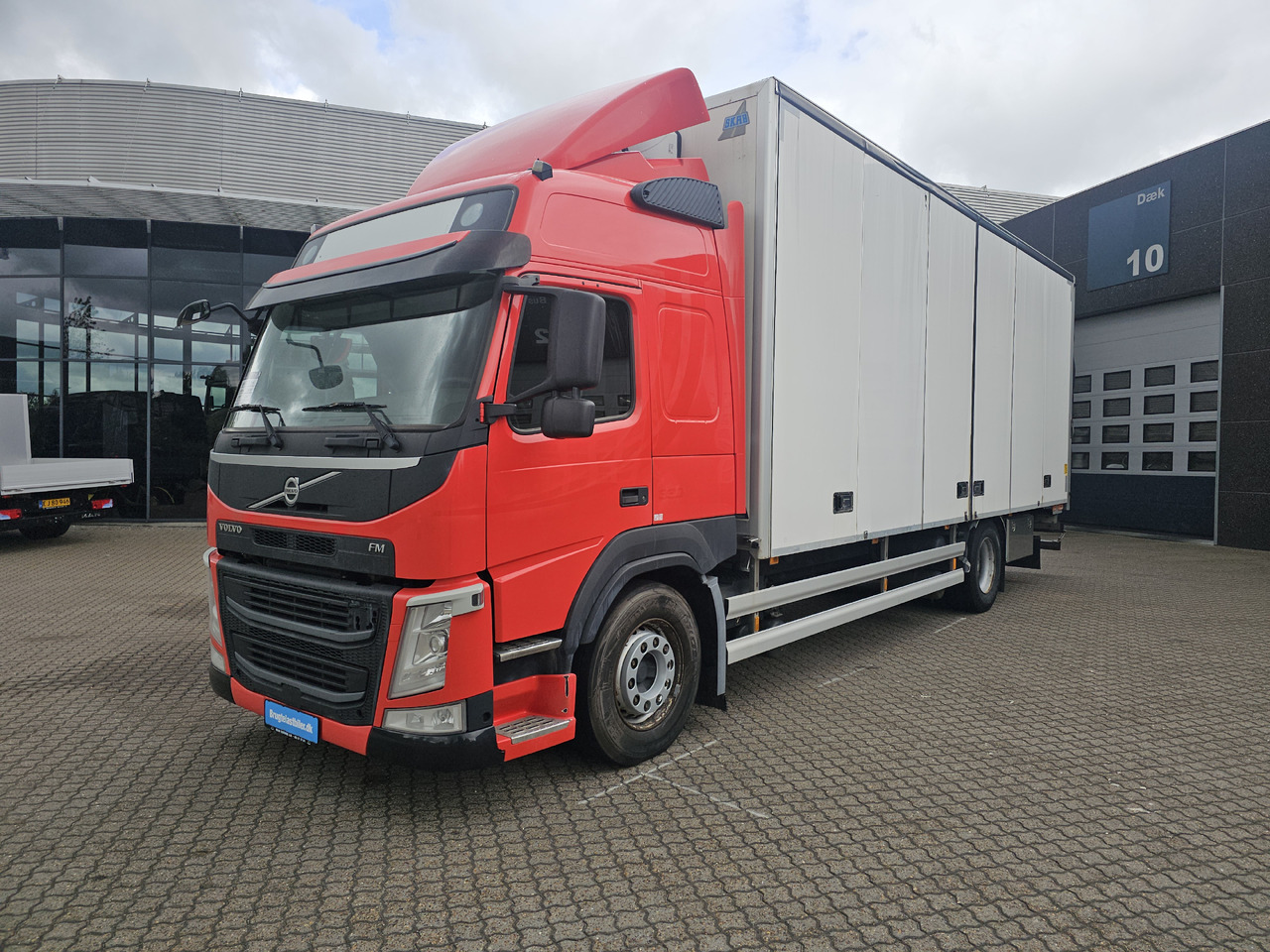 Volvo FM340 - بصندوق مغلق شاحنة: صور 1 Volvo FM340 - بصندوق مغلق شاحنة: صور 1