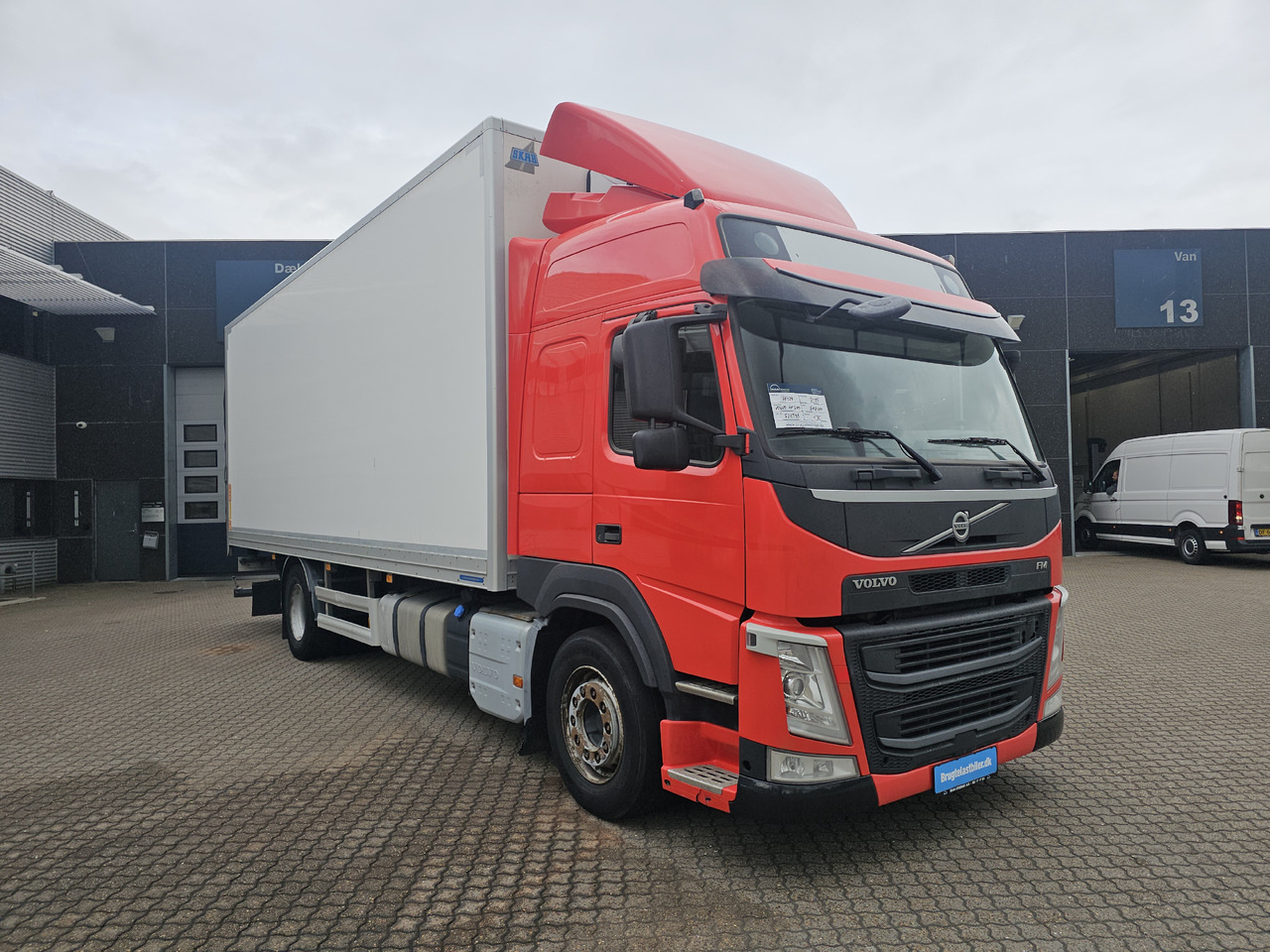 Volvo FM340 - بصندوق مغلق شاحنة: صور 2 Volvo FM340 - بصندوق مغلق شاحنة: صور 2
