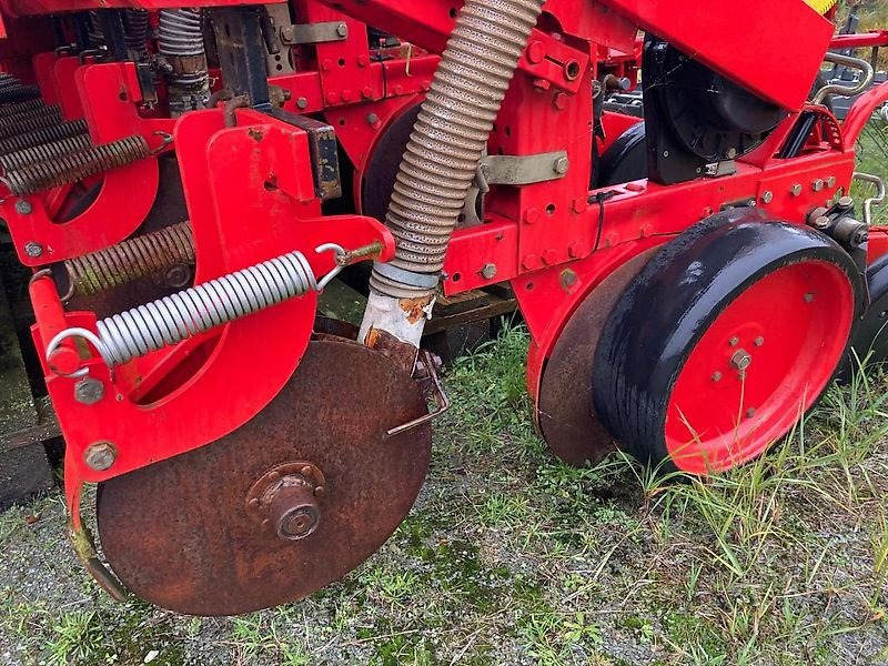 Breviglieri Einzelkorn Mais - وضع البذور فى خطوط: صور 2 Breviglieri Einzelkorn Mais - وضع البذور فى خطوط: صور 2