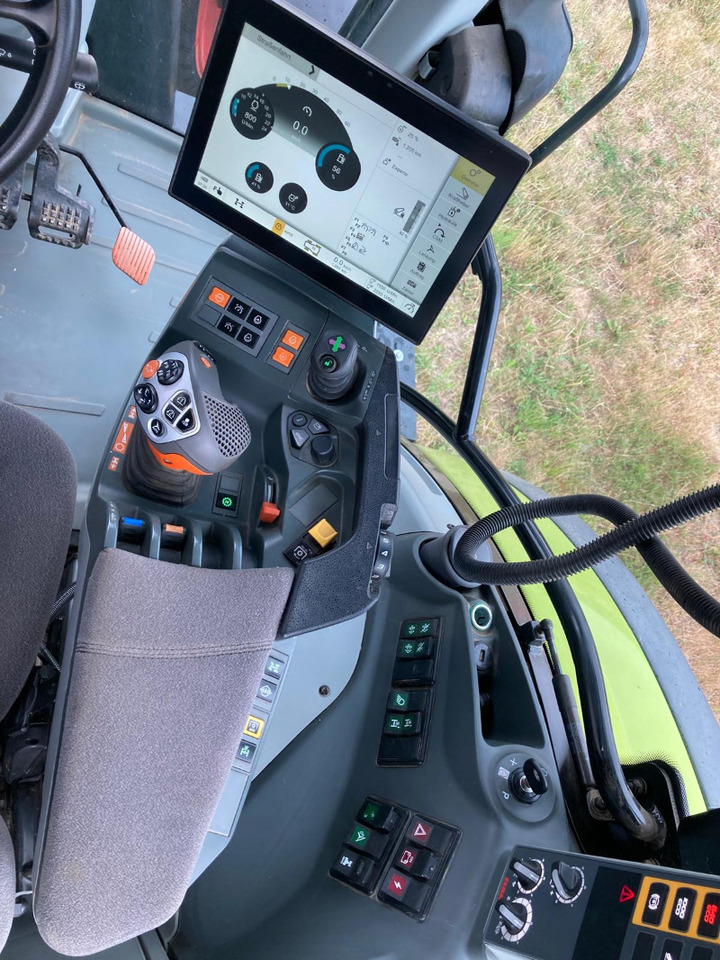 CLAAS Arion 630 CMATIC - جرار: صور 4 CLAAS Arion 630 CMATIC - جرار: صور 4