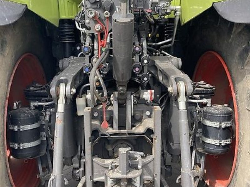 CLAAS Axion 850 CEBIS - جرار: صور 4 CLAAS Axion 850 CEBIS - جرار: صور 4