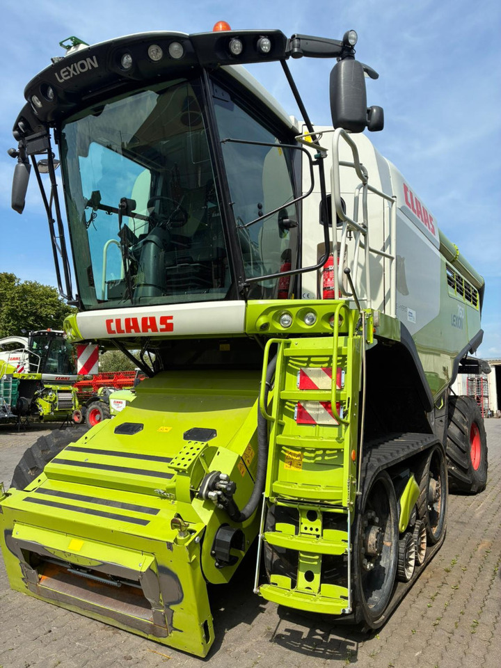 CLAAS Lexion 760TT - حصادة شاملة: صور 1 CLAAS Lexion 760TT - حصادة شاملة: صور 1
