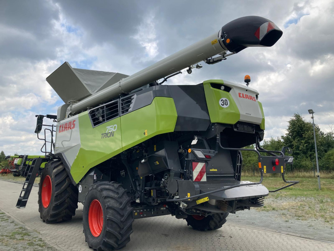 CLAAS Trion 750 - حصادة شاملة: صور 4 CLAAS Trion 750 - حصادة شاملة: صور 4