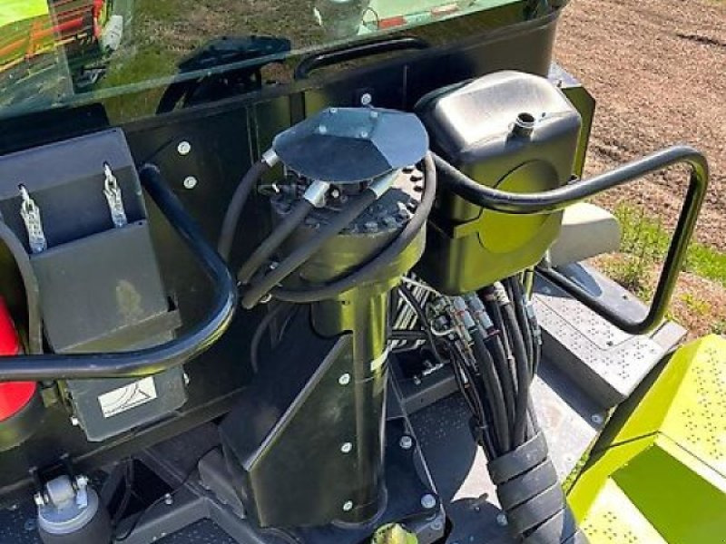CLAAS Xerion 4200 Trac VC - جرار: صور 5 CLAAS Xerion 4200 Trac VC - جرار: صور 5