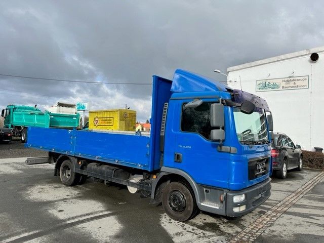 MAN TGL 8.220FG - شاحنات مسطحة: صور 4 MAN TGL 8.220FG - شاحنات مسطحة: صور 4