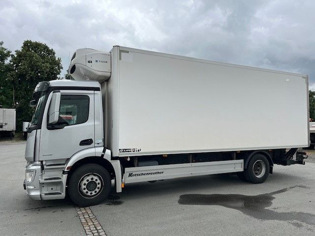 Mercedes-Benz Antos1835 Tiefkühlaufbau Ladebordw. Thermoking - مبردة شاحنة: صور 2 Mercedes-Benz Antos1835 Tiefkühlaufbau Ladebordw. Thermoking - مبردة شاحنة: صور 2