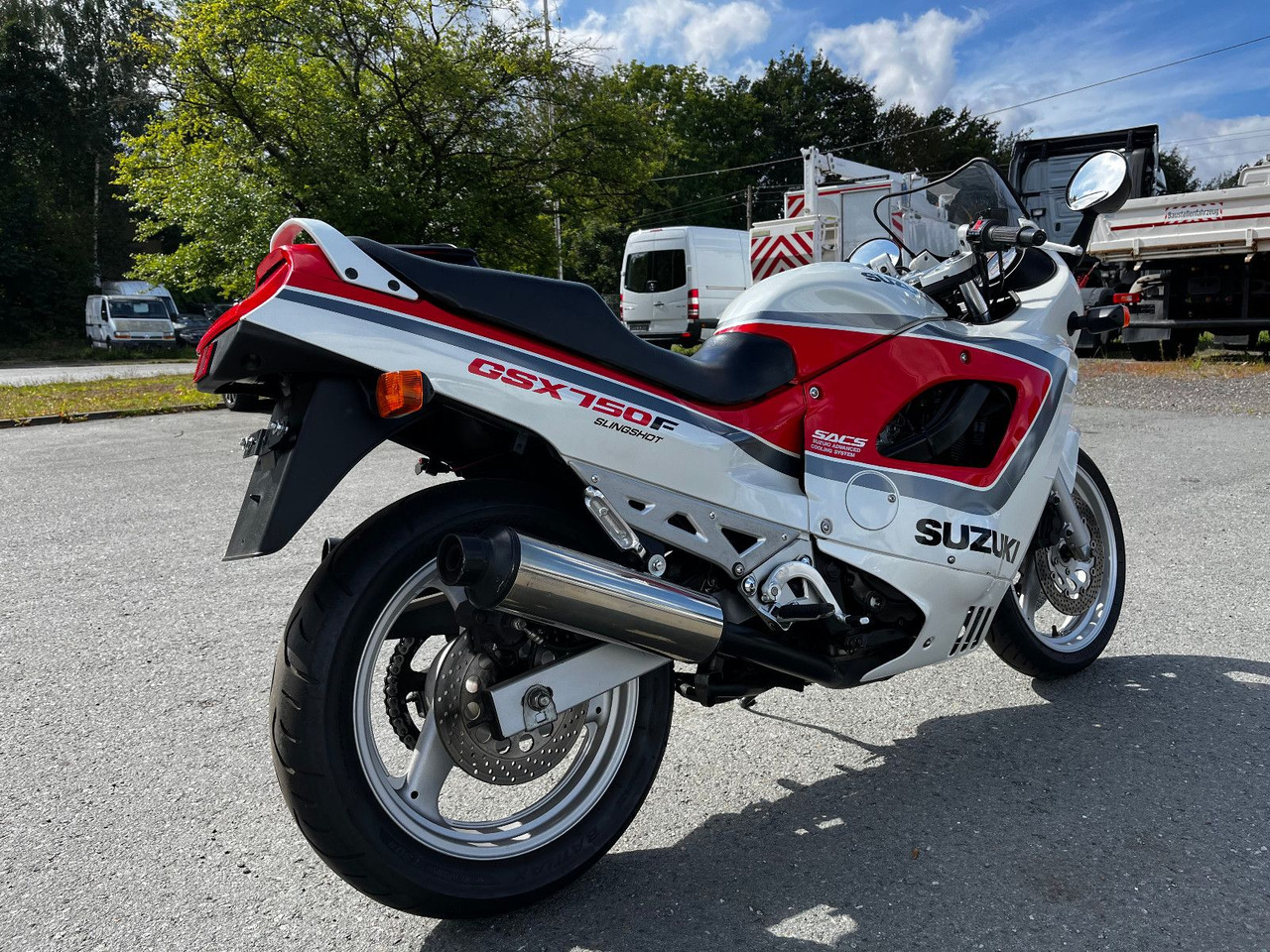 Suzuki GSX 750 - دراجة بخارية: صور 5 Suzuki GSX 750 - دراجة بخارية: صور 5