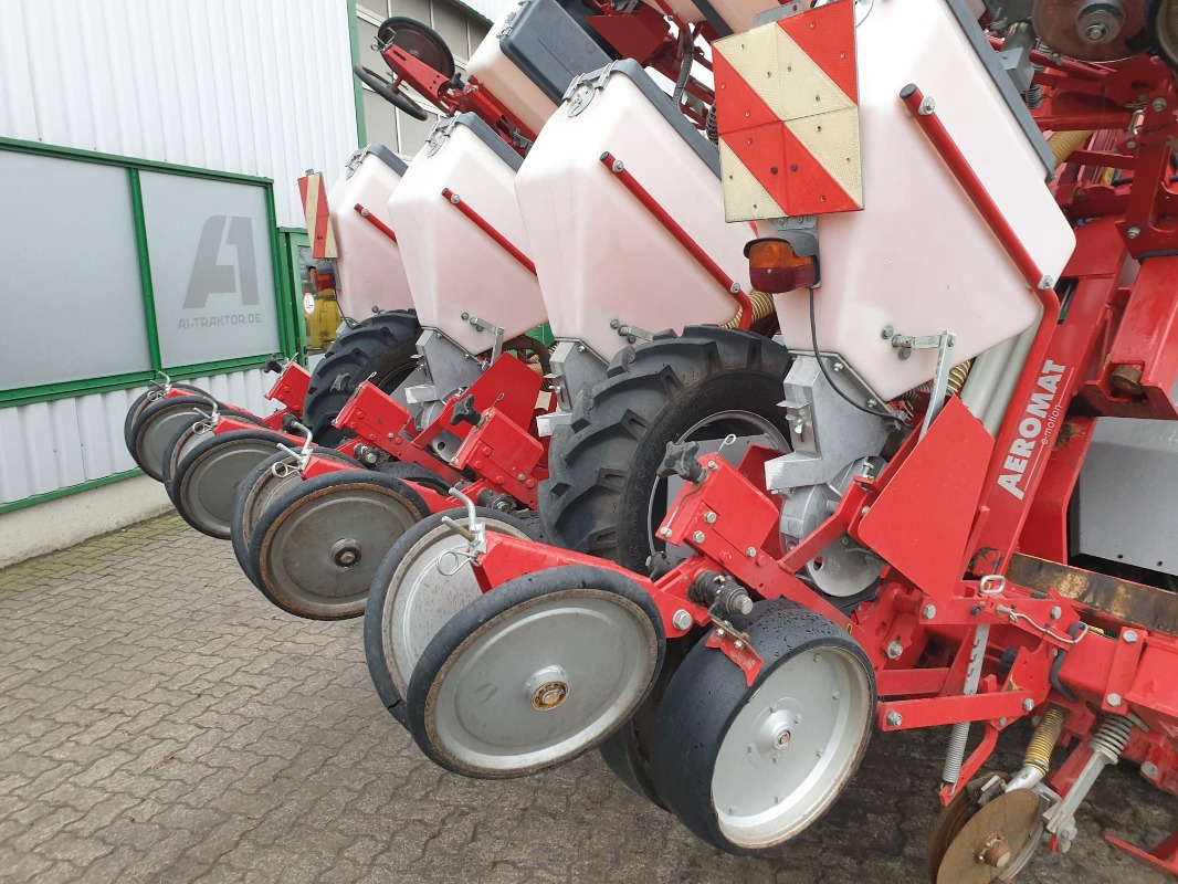 Becker AEROMAT MAXI-LINE - معدات بذار: صور 2 Becker AEROMAT MAXI-LINE - معدات بذار: صور 2
