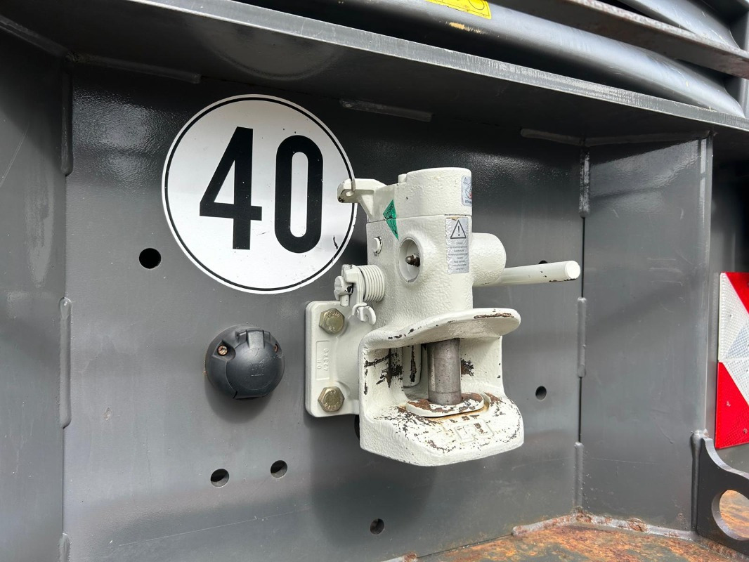 آلة حصاد CLAAS Jaguar 890: صور 28 آلة حصاد CLAAS Jaguar 890: صور 28