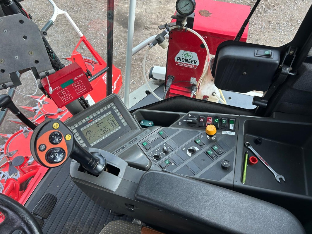 آلة حصاد CLAAS Jaguar 890: صور 20 آلة حصاد CLAAS Jaguar 890: صور 20