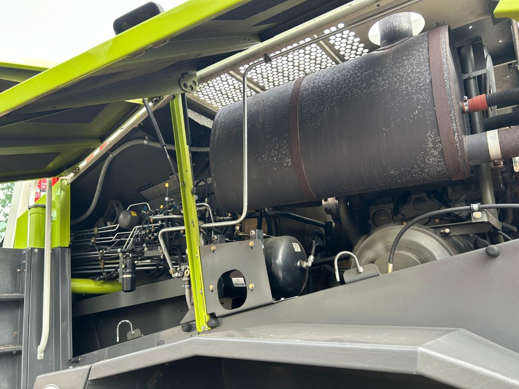 آلة حصاد CLAAS Jaguar 890: صور 17 آلة حصاد CLAAS Jaguar 890: صور 17