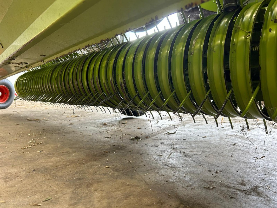 آلة حصاد CLAAS Jaguar 890: صور 13 آلة حصاد CLAAS Jaguar 890: صور 13