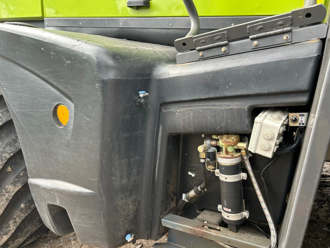 آلة حصاد CLAAS Jaguar 890: صور 36 آلة حصاد CLAAS Jaguar 890: صور 36