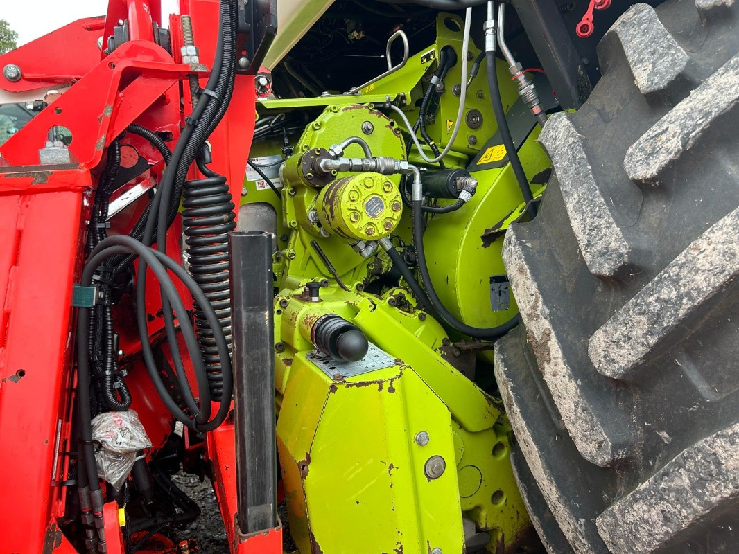 آلة حصاد CLAAS Jaguar 890: صور 35 آلة حصاد CLAAS Jaguar 890: صور 35