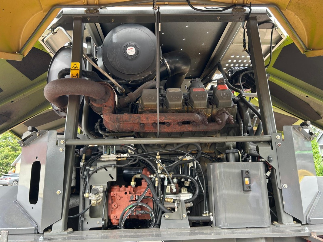 آلة حصاد CLAAS Jaguar 890: صور 16 آلة حصاد CLAAS Jaguar 890: صور 16