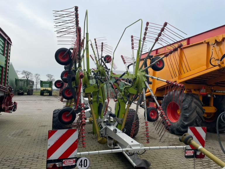 CLAAS Liner 3600 - لمّامَة القش: صور 5 CLAAS Liner 3600 - لمّامَة القش: صور 5