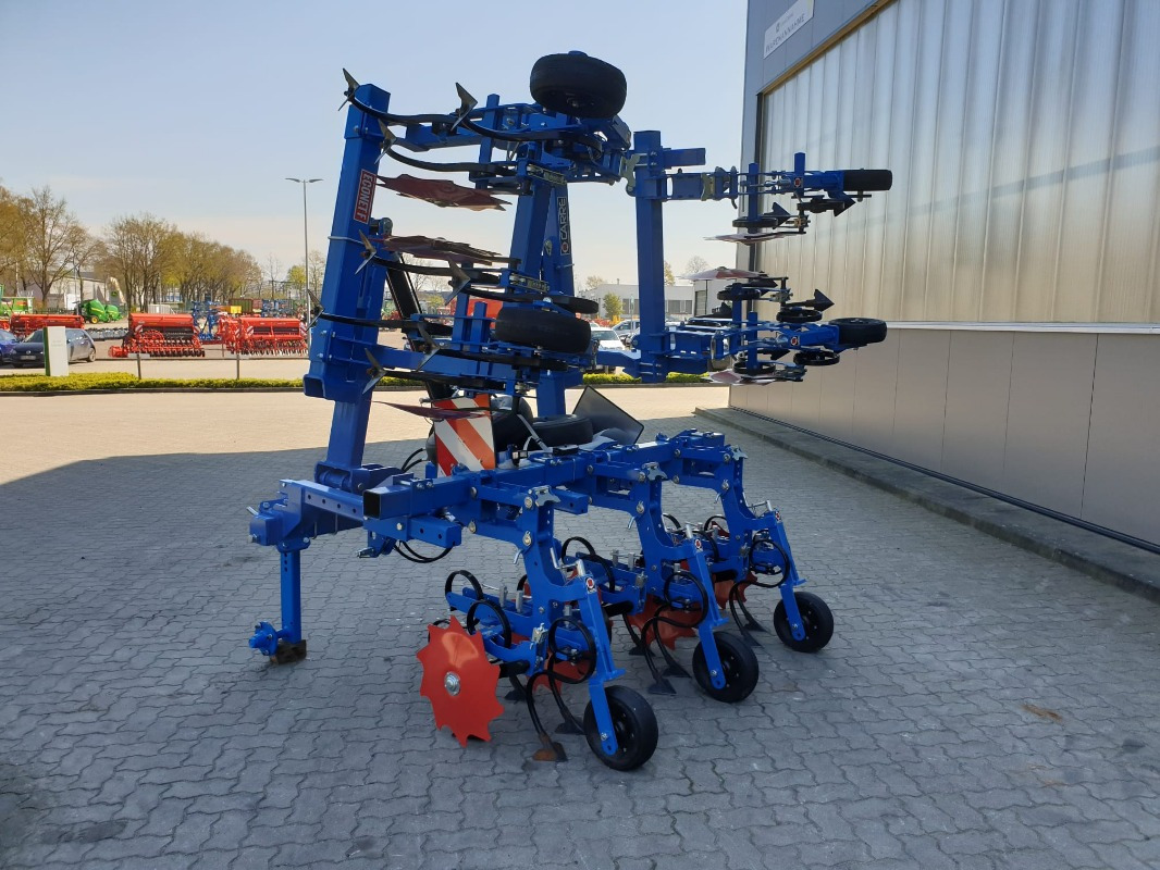 Carré ECONET F 6R75 HACKE - ال معدات حراثه: صور 2 Carré ECONET F 6R75 HACKE - ال معدات حراثه: صور 2