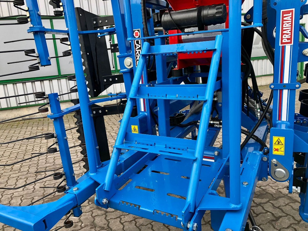 Carré PRAIRIAL GRÜNLANDSTRIEGEL - آلات البذر والغرس والشتل: صور 4 Carré PRAIRIAL GRÜNLANDSTRIEGEL - آلات البذر والغرس والشتل: صور 4