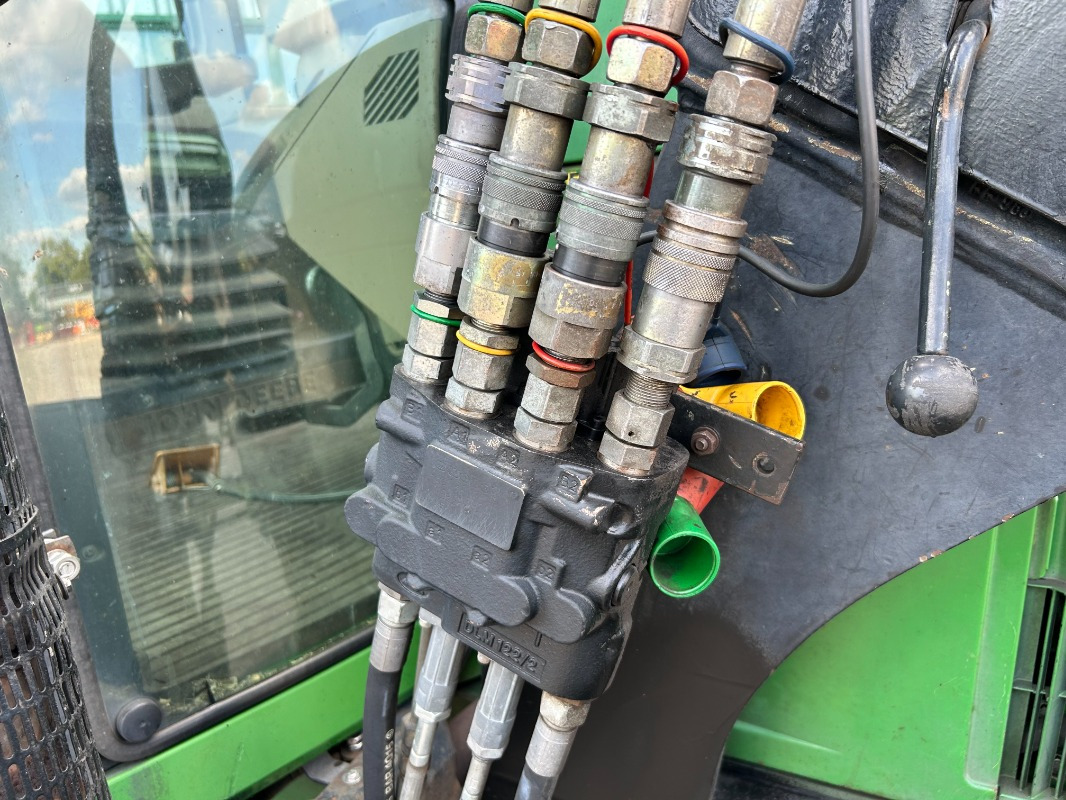 John Deere 6110 - جرار: صور 2 John Deere 6110 - جرار: صور 2