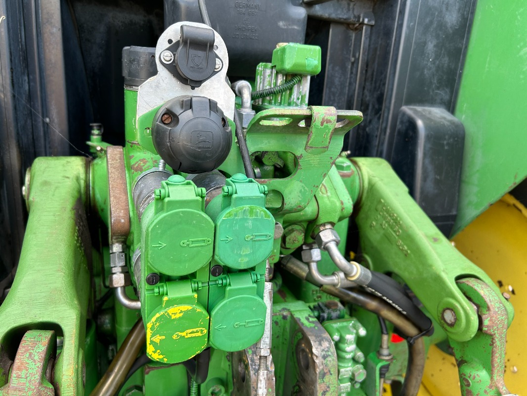 John Deere 6110 - جرار: صور 5 John Deere 6110 - جرار: صور 5
