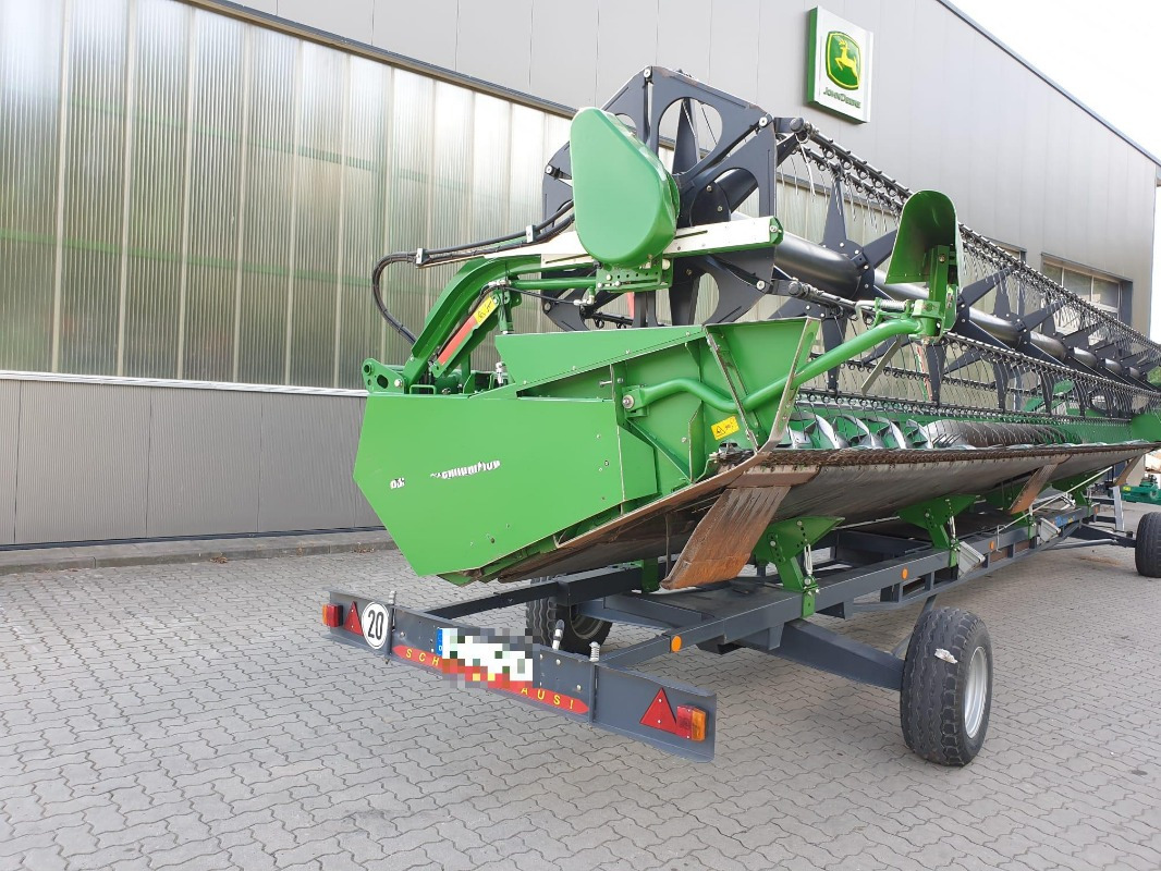 John Deere 635 PREMIUMFLOW - حصادة شاملة: صور 2 John Deere 635 PREMIUMFLOW - حصادة شاملة: صور 2