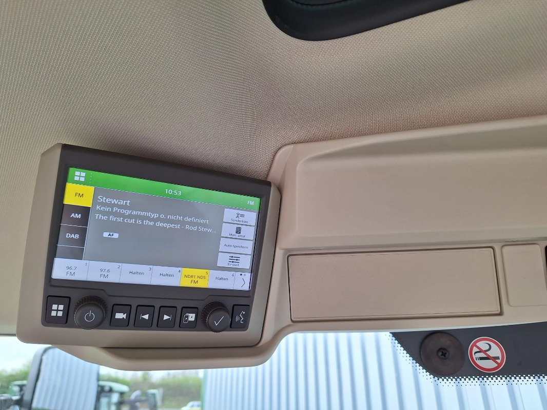 John Deere 6R 230 **MIETRÜCKLÄUFER** - جرار: صور 3 John Deere 6R 230 **MIETRÜCKLÄUFER** - جرار: صور 3