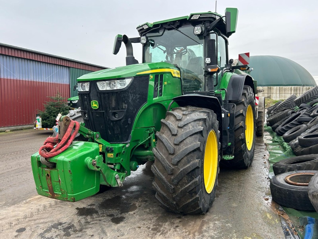 John Deere 7R 310 - جرار: صور 1 John Deere 7R 310 - جرار: صور 1