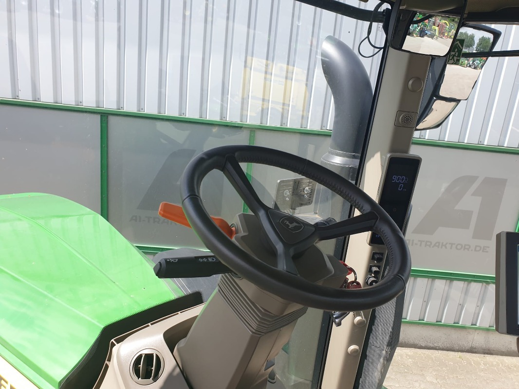 جرار John Deere 7R 330 **MIETRÜCKLÄUFER**: صور 7