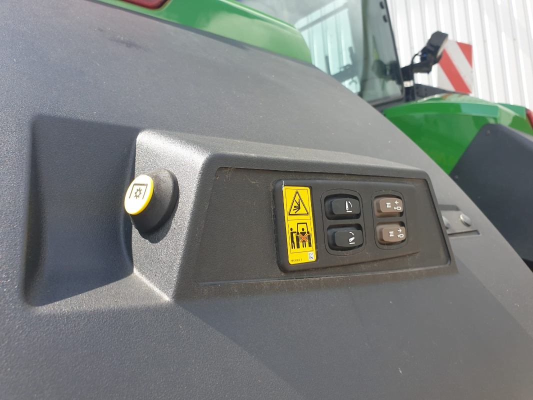جرار John Deere 7R 330 **MIETRÜCKLÄUFER**: صور 6