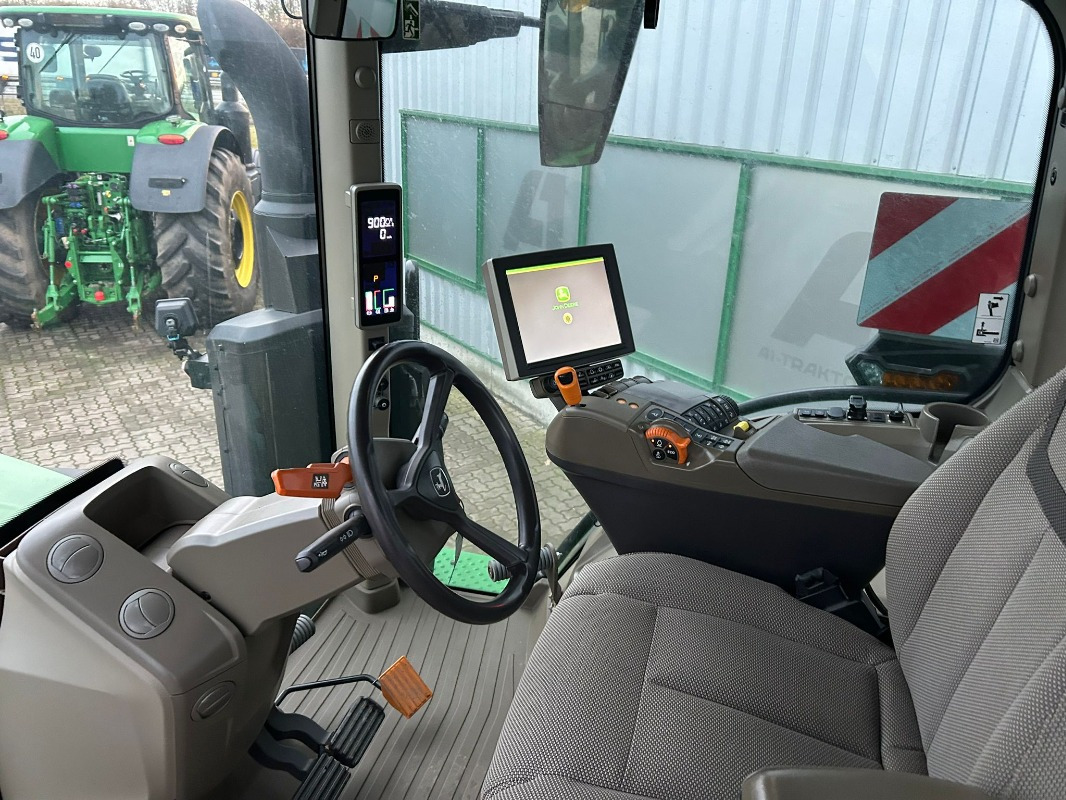 John Deere 7R 330 e23 - جرار: صور 5 John Deere 7R 330 e23 - جرار: صور 5