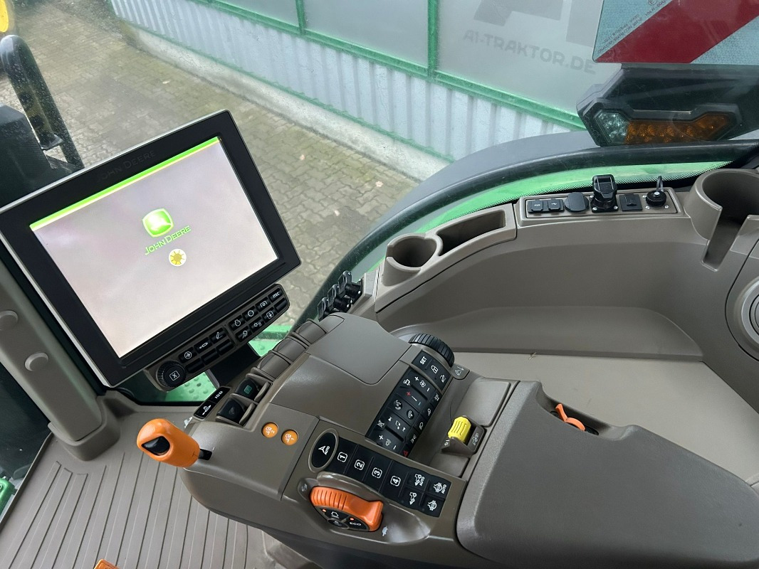 John Deere 7R 330 e23 - جرار: صور 4 John Deere 7R 330 e23 - جرار: صور 4