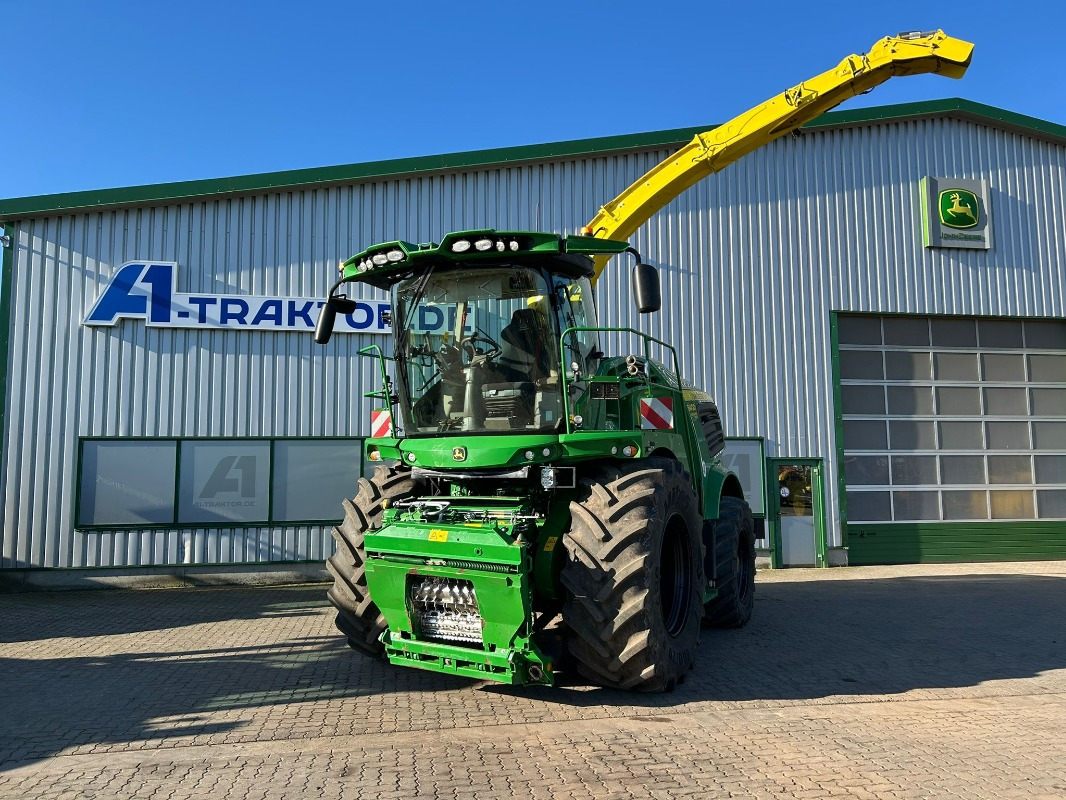 John Deere 8400i - آلة حصاد: صور 1 John Deere 8400i - آلة حصاد: صور 1