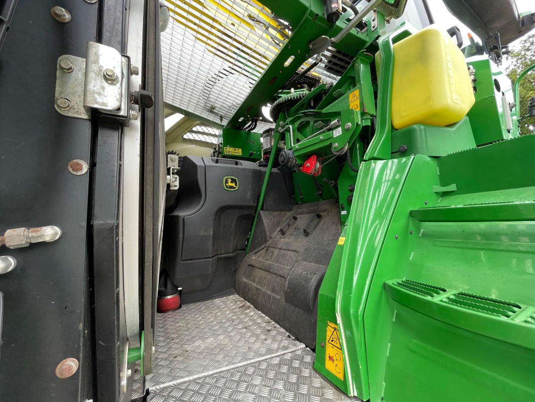 John Deere 9600i mit Kemper 460 Plus und PU 639 - آلة حصاد: صور 4 John Deere 9600i mit Kemper 460 Plus und PU 639 - آلة حصاد: صور 4