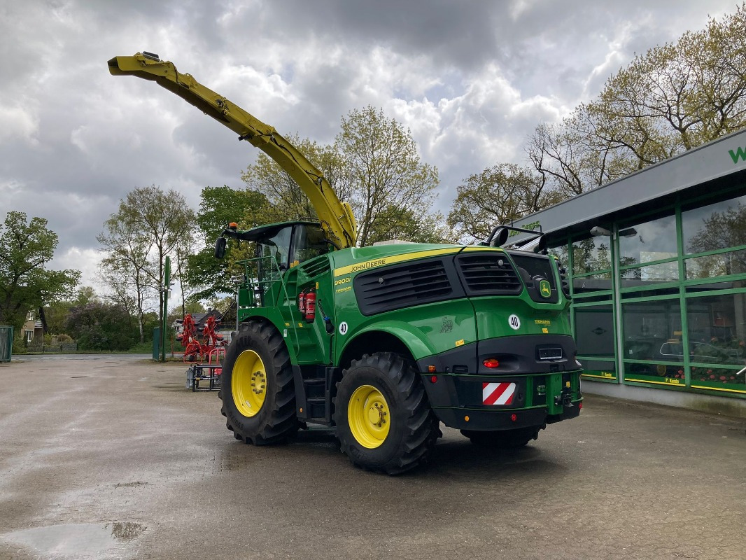 John Deere 9900 PRODRIVE 40 KM/H - آلة حصاد: صور 3 John Deere 9900 PRODRIVE 40 KM/H - آلة حصاد: صور 3