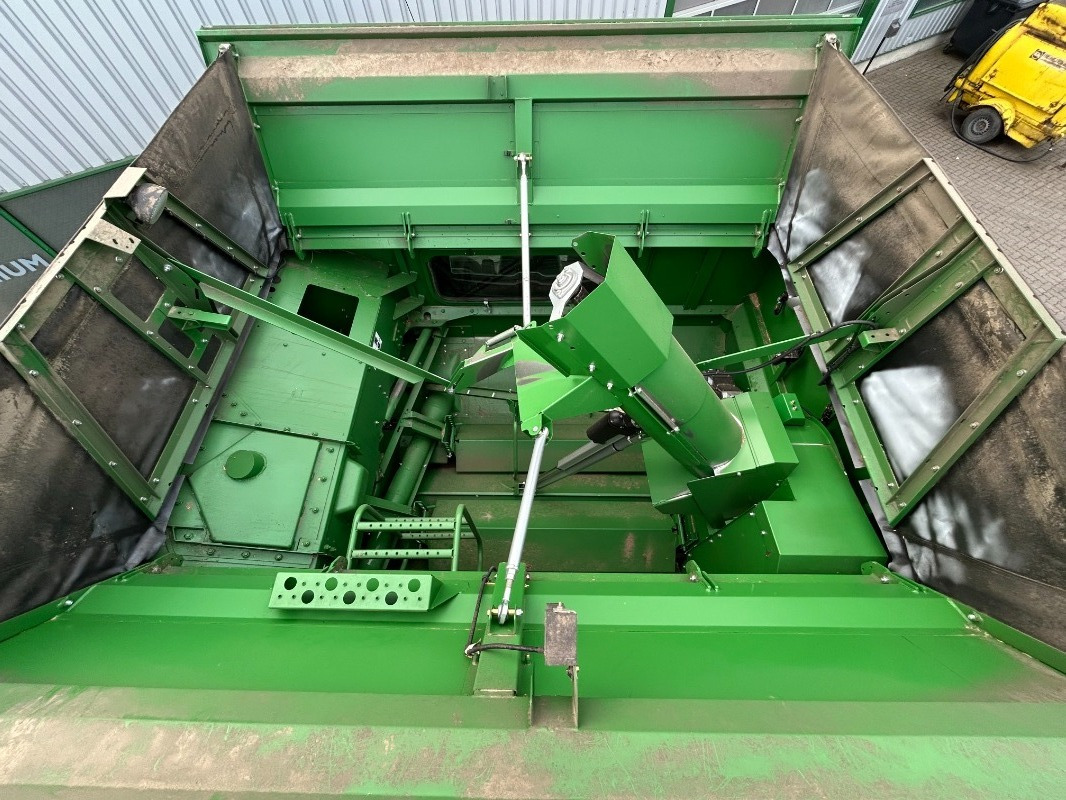 John Deere T560 - حصادة شاملة: صور 4 John Deere T560 - حصادة شاملة: صور 4